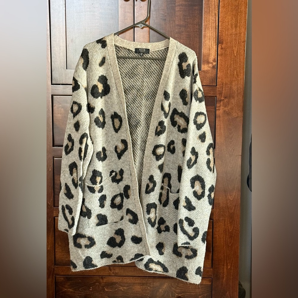 Leopard Duster